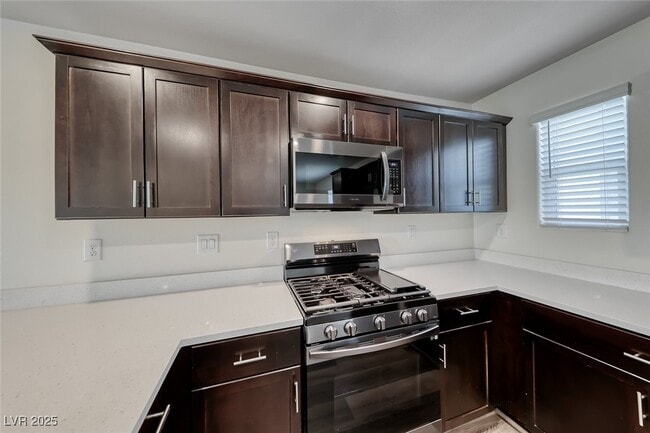 Building Photo - 3728 Enchanted Sky St