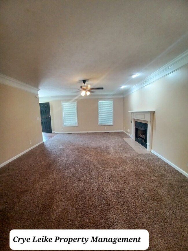 Building Photo - 668 Winding Bluff Way