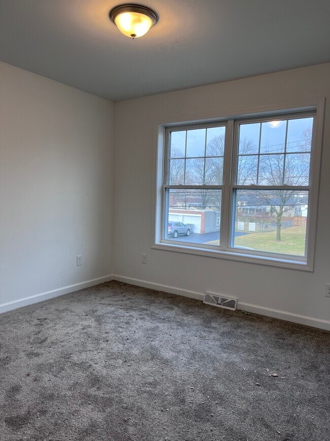 Upstairs Bedroom no. 2 - 114 Frederick Ave