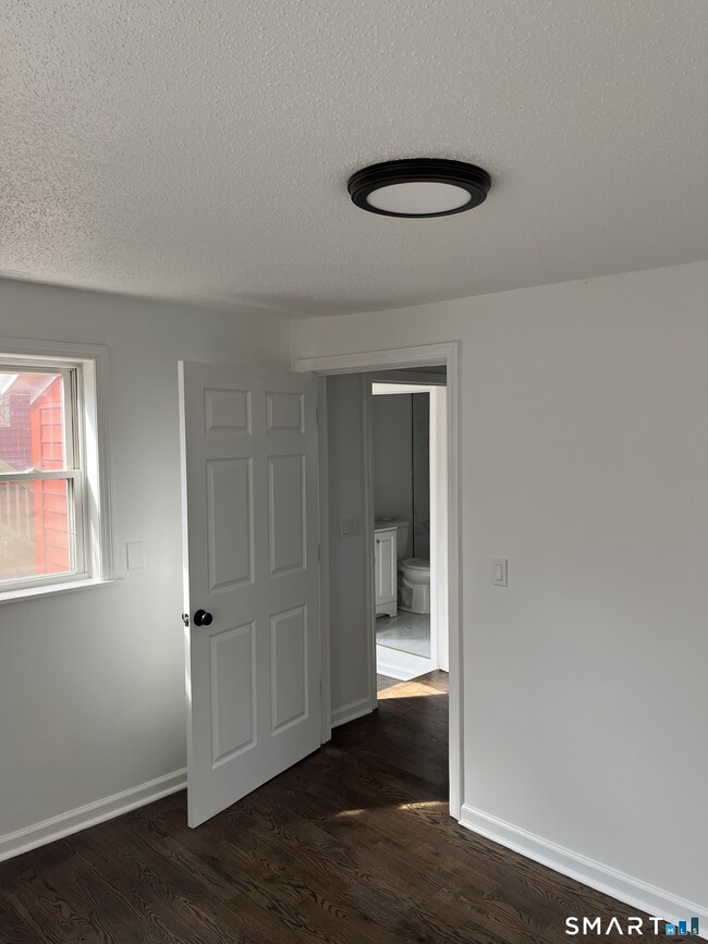 Building Photo - 52 Pearl St