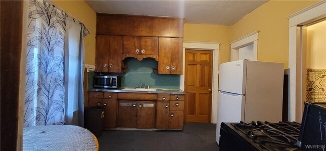 Building Photo - 508 27th St