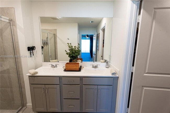 Building Photo - 6172 NW Sweetwood Dr