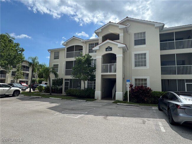 Building Photo - 4635 St Croix Ln