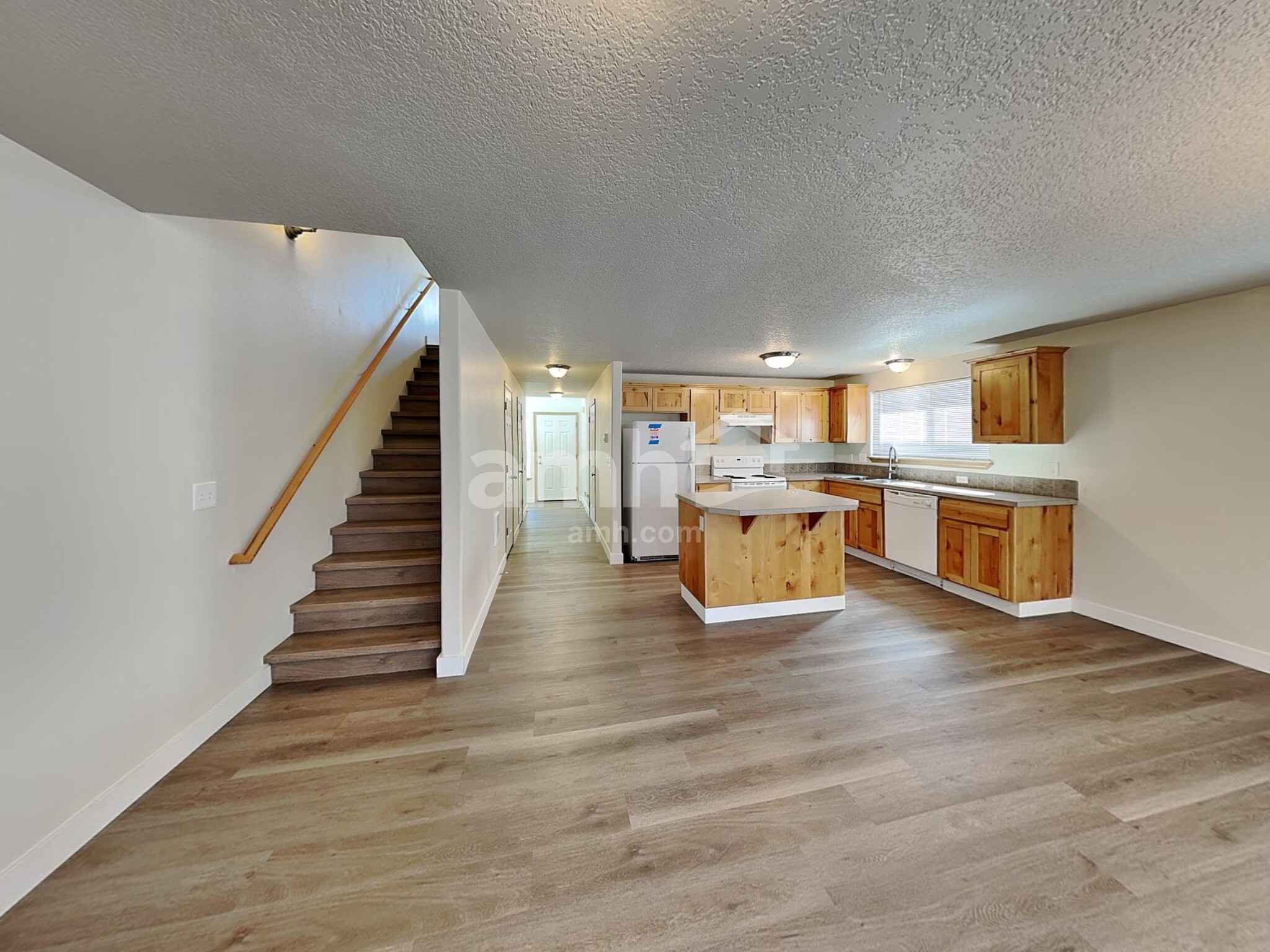 Building Photo - 475 Donna Dr
