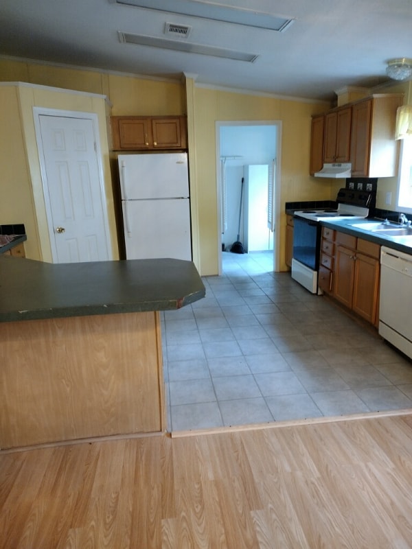 Building Photo - 24146 Chickasaw Trail