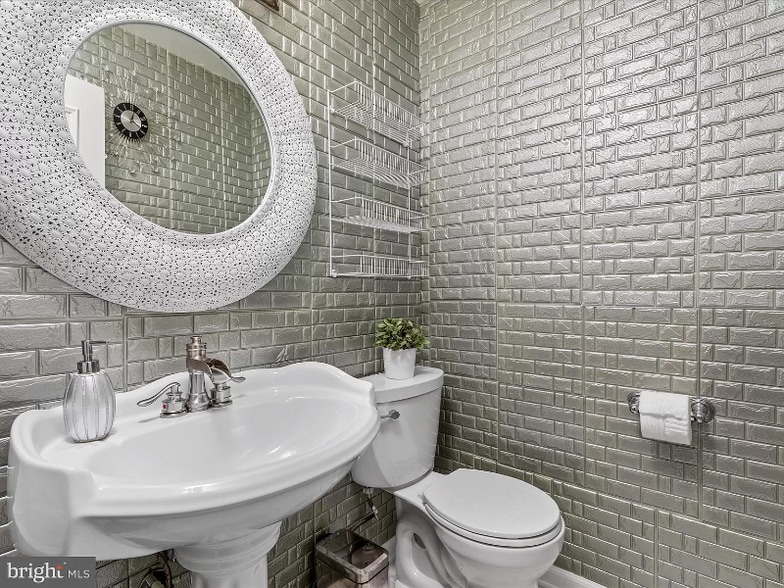 Building Photo - 14707 Southwarke Pl