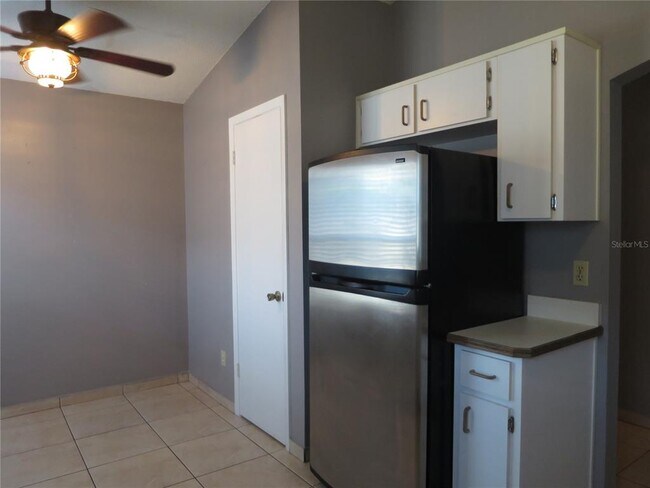 Building Photo - 3115 Smoke Signal Cir