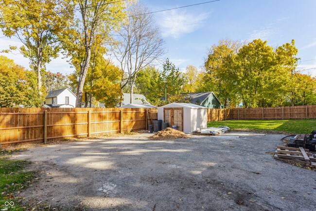 Building Photo - 1235 Tecumseh St