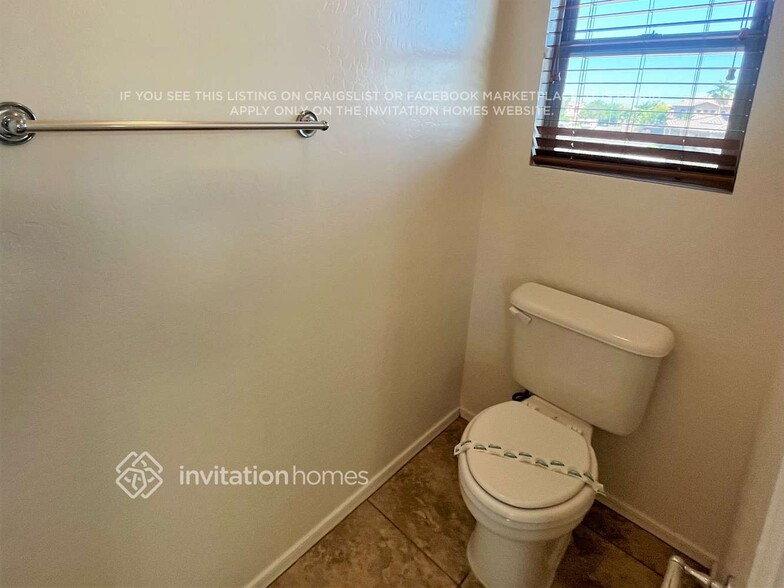 Building Photo - 15288 W Tasha Dr