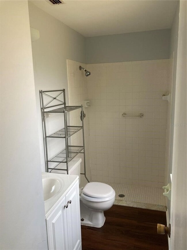 Building Photo - 2/2 Home in Silver Springs Shores