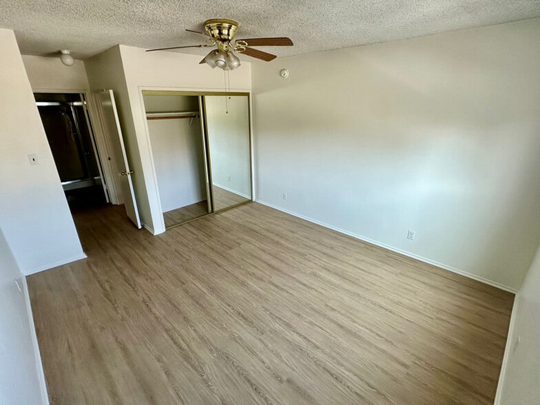 Building Photo - 4350 Troost Ave