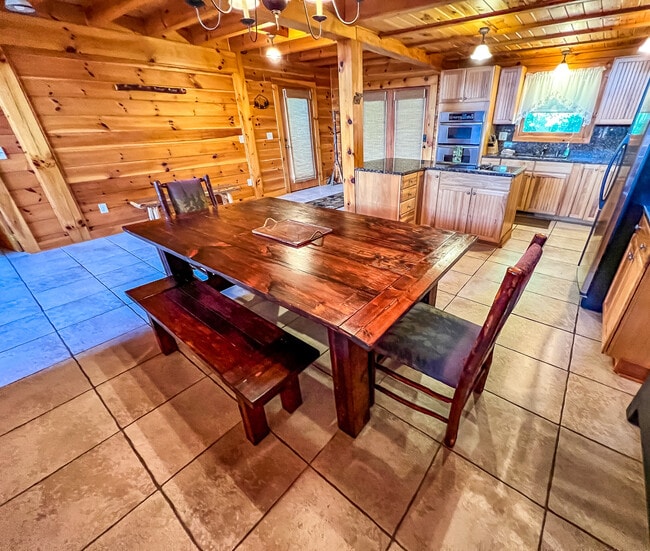 Building Photo - 169 Dream Mountain Rd