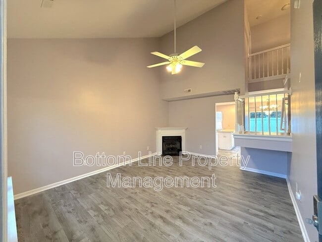 Building Photo - 224 Primrose Walk