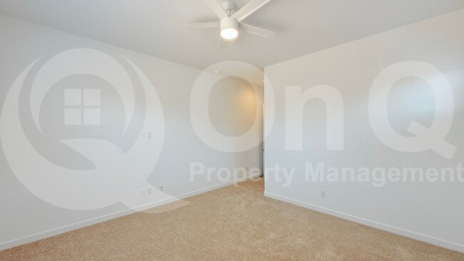 Building Photo - 10048 S Dutchman Dr