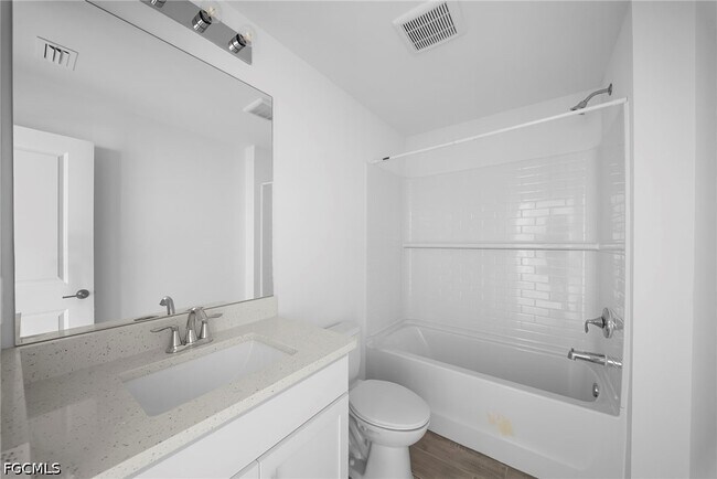 Building Photo - 2815 24th St W