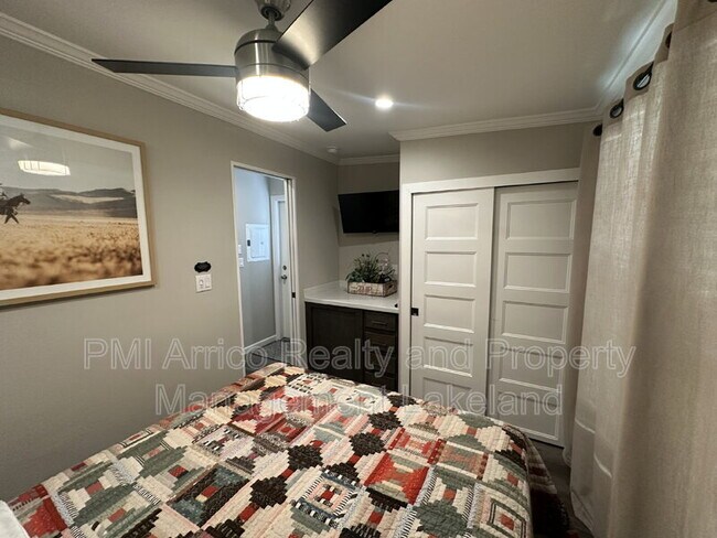 Building Photo - 112 E Appaloosa Trail