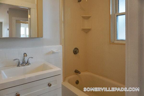 Building Photo - 2 Ivaloo St