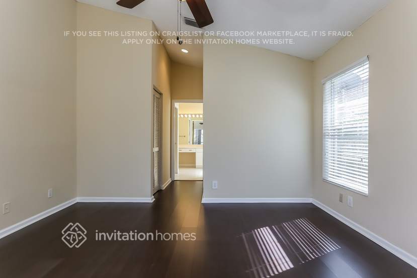 Building Photo - 1369 Fairfax Cir E