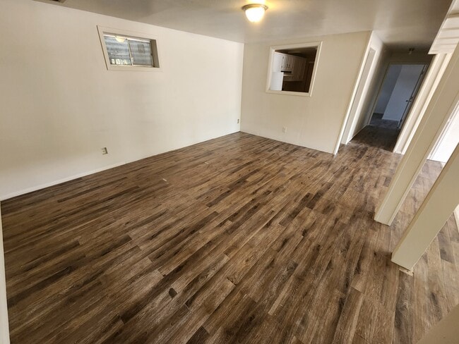 Building Photo - 677 Bridger Dr