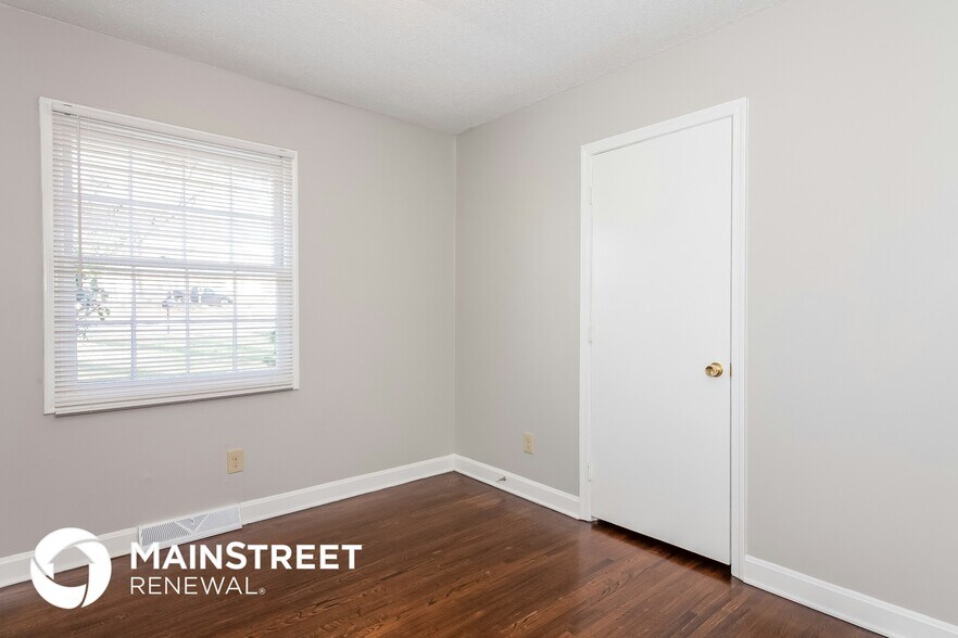 Building Photo - 8711 Farmwood Ct