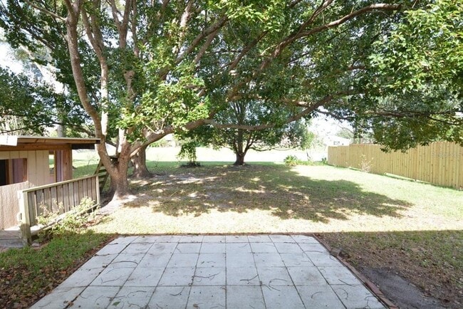 Building Photo - 1135 Covington St