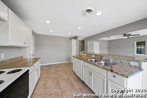 Building Photo - 308 E Cheryl Dr