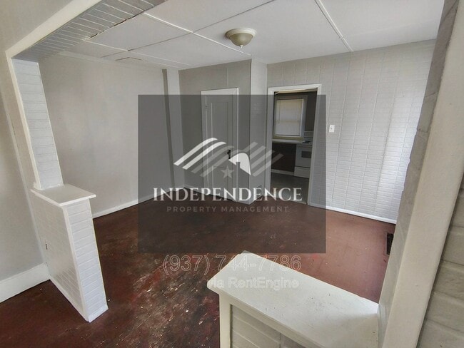 Building Photo - 515 Mertland Ave