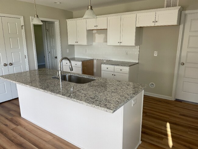 Building Photo - 212 Mitchner St