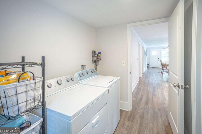 Building Photo - 1352 Akridge St NW