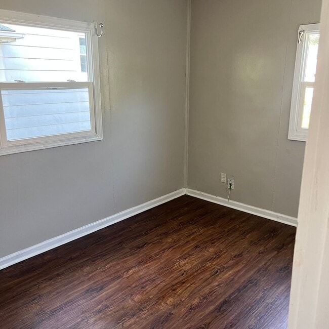 Building Photo - 4230 N 53rd St
