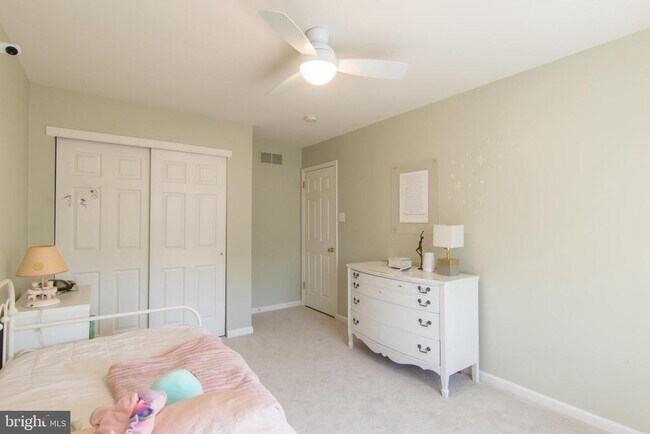 Building Photo - 3738 Swetland Dr