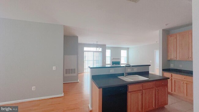 Building Photo - 4191 Lochleven Tr