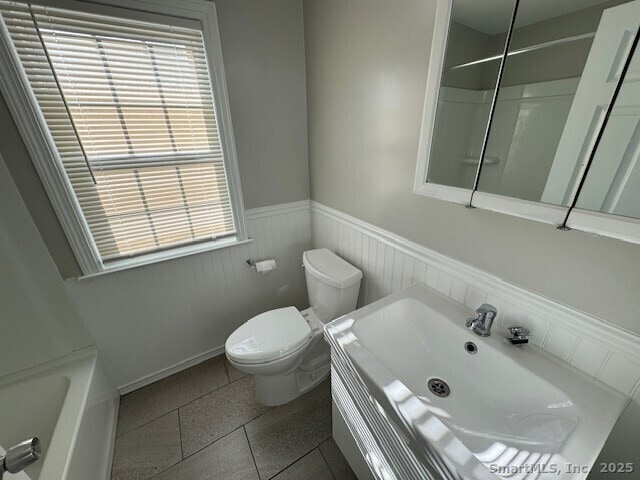 Building Photo - 1160 Whitney Ave