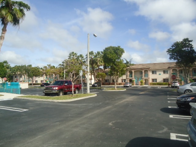 Building Photo - 1320 SE 31st Ct