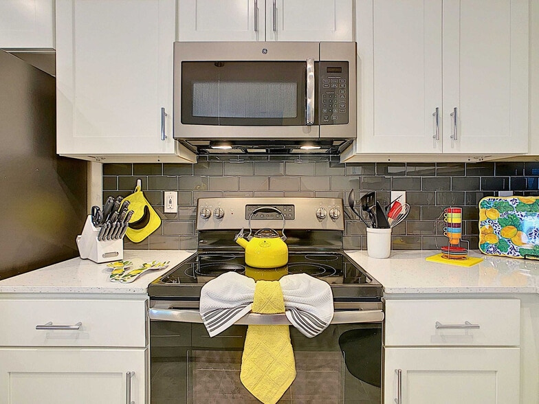 Building Photo - 3120 Paradox Cir