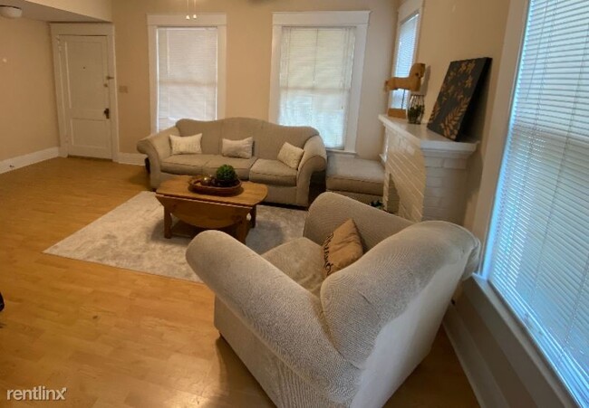 Primary Photo - 3 br, 2 bath Apartment - 307 S Newport Ave