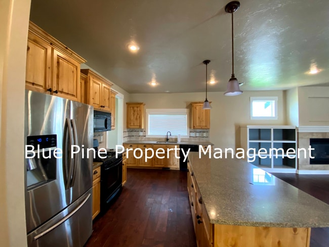 Building Photo - 3312 E Edwards Dr