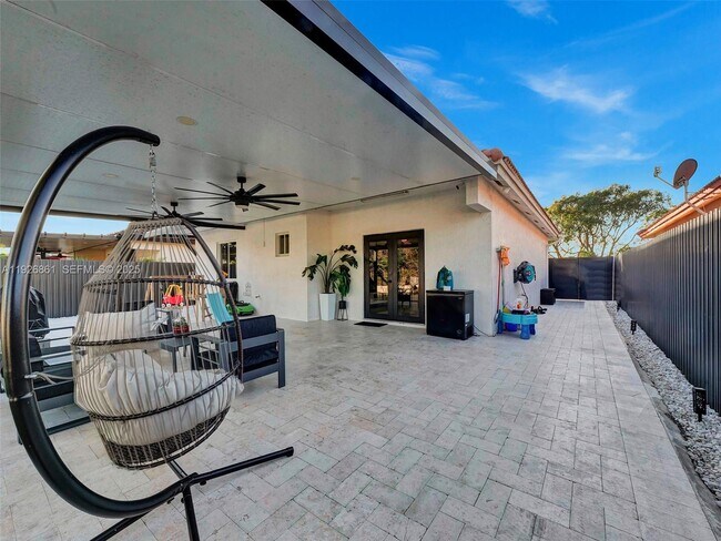 Building Photo - 19901 NW 77th Ct