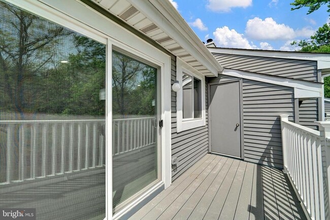 Building Photo - 306B Mulberry Cove