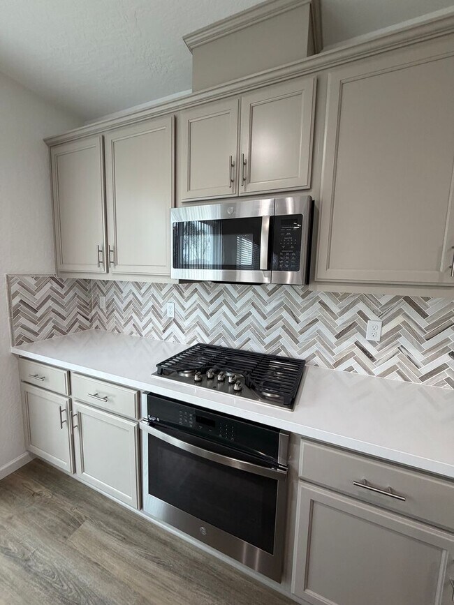 Building Photo - Spacious Brand New 4-Bedroom, 3-Bathroom Home with Solar & Low-Maintenance Yard