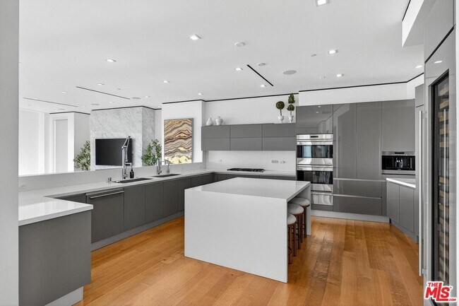 Building Photo - 17816 Porto Marina Way