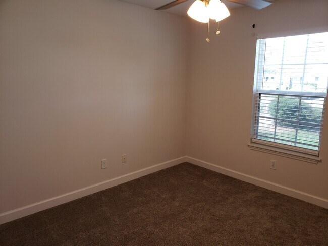 Building Photo - 404 Northrop Pl