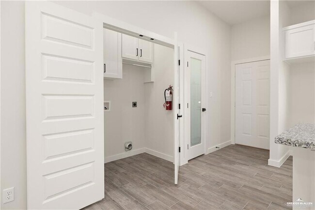 Building Photo - 1321 Joscelyn Dr