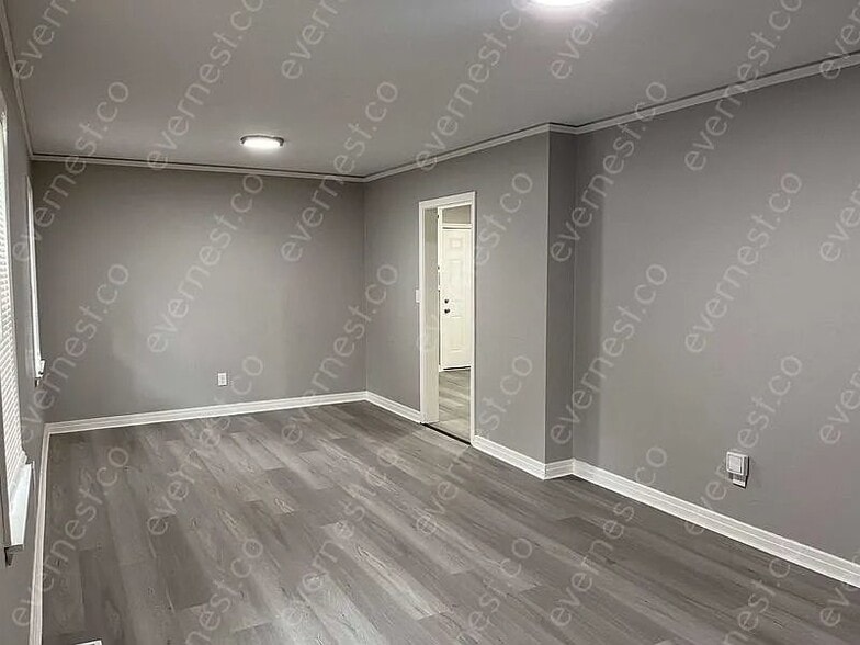 Building Photo - 1042 Winn St