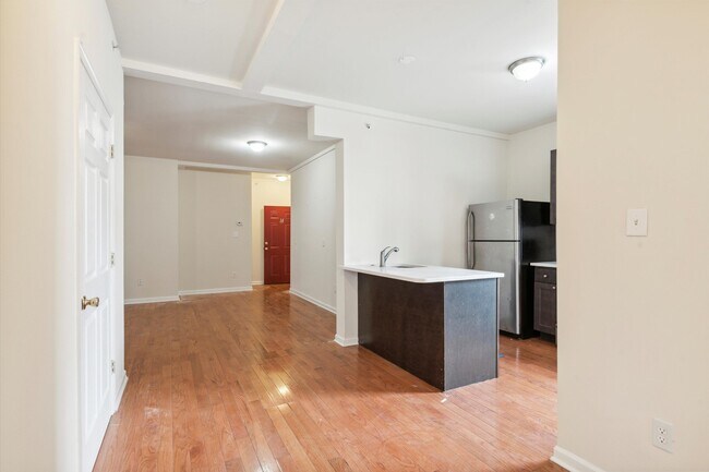 Building Photo - 1519-21 N 16TH ST Unit A4