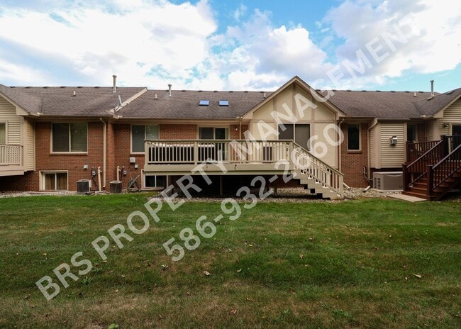 Building Photo - New Baltimore 2 bedroom 2 bath condo