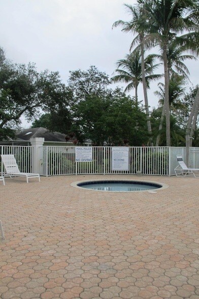 Building Photo - 1702 Silverleaf Oak Ct