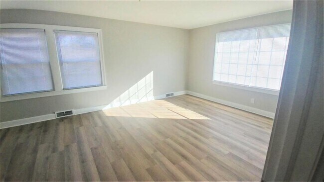 Building Photo - 2814 Springwood Drive