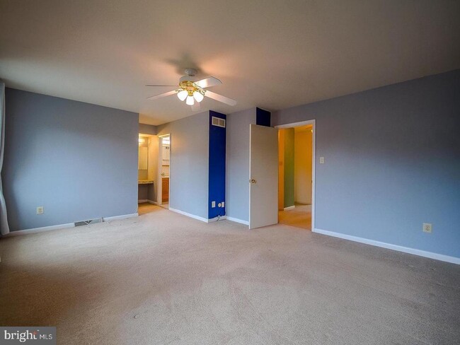 Building Photo - 1001 Winfield Ct