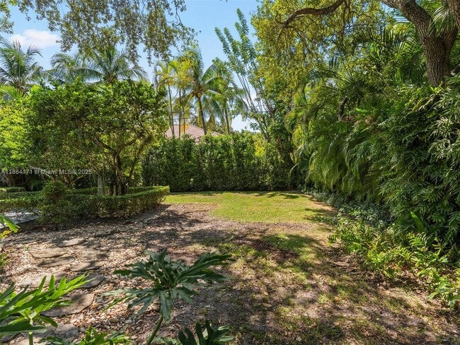 Building Photo - 9310 SW 70th Ave